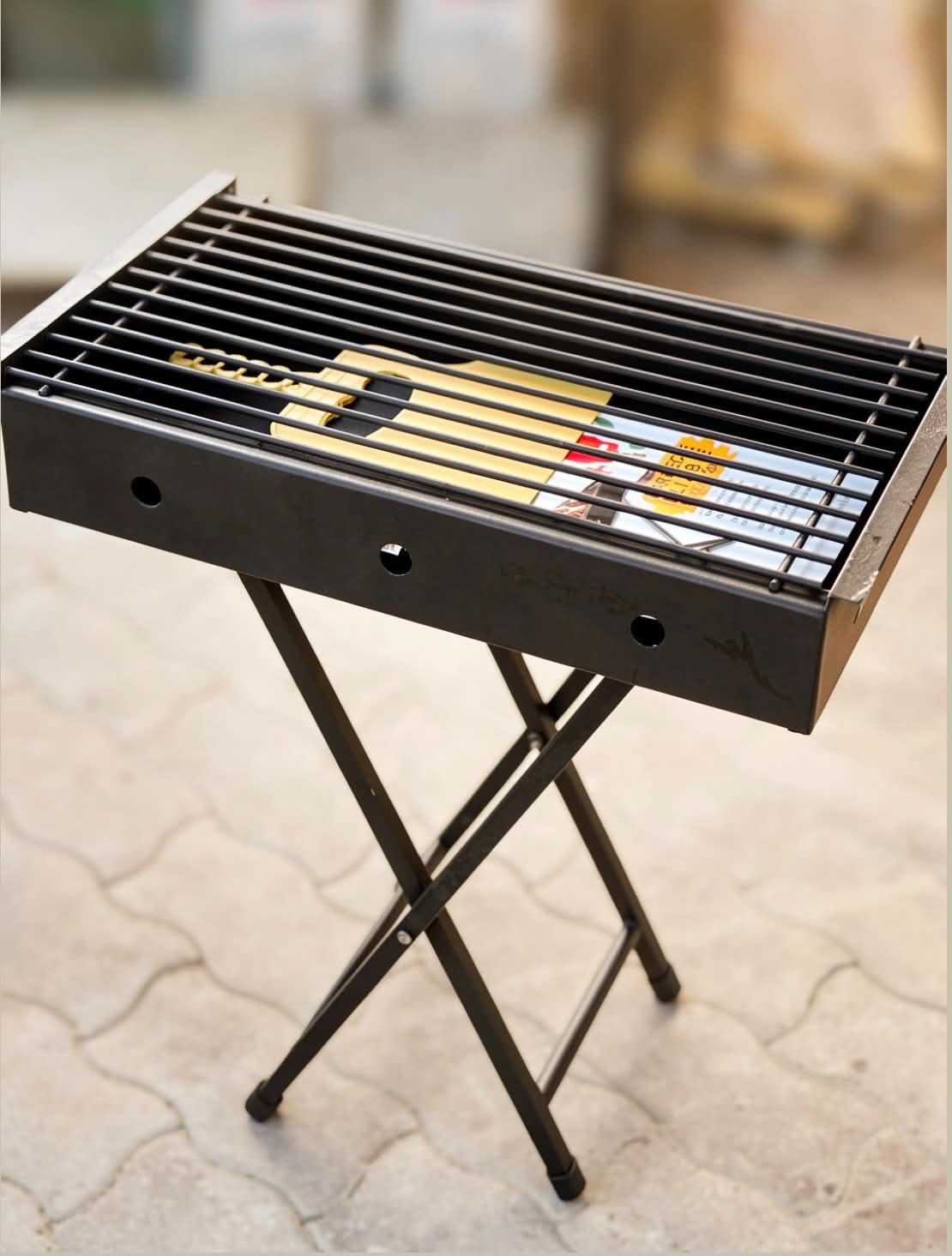 Barbecue pliable شواية فحم متنقلة و قابلة للطي